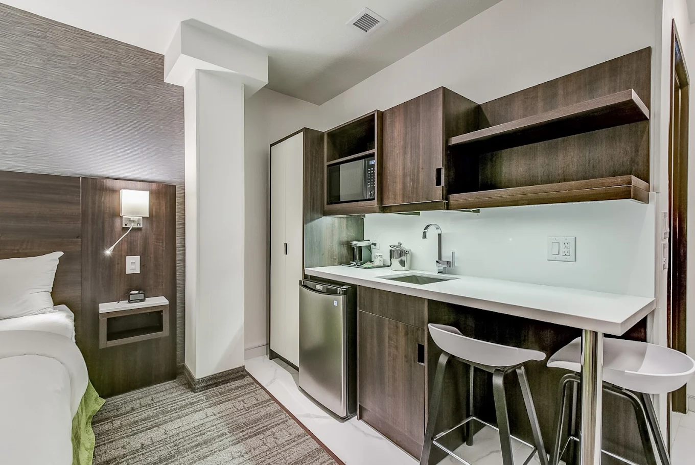 toronto international airport yyz | toronto pearson airport yyz | toronto pearson yyz | hotels by toronto | hotel of toronto